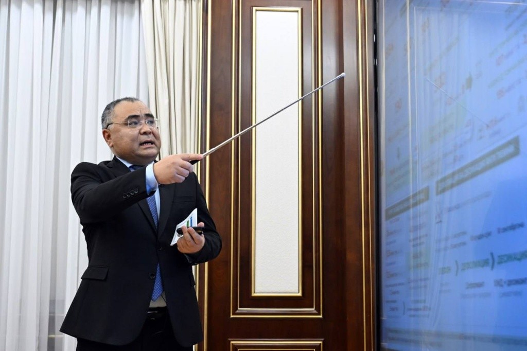 承诺向农民提供数百万苏姆以提高棉花产量